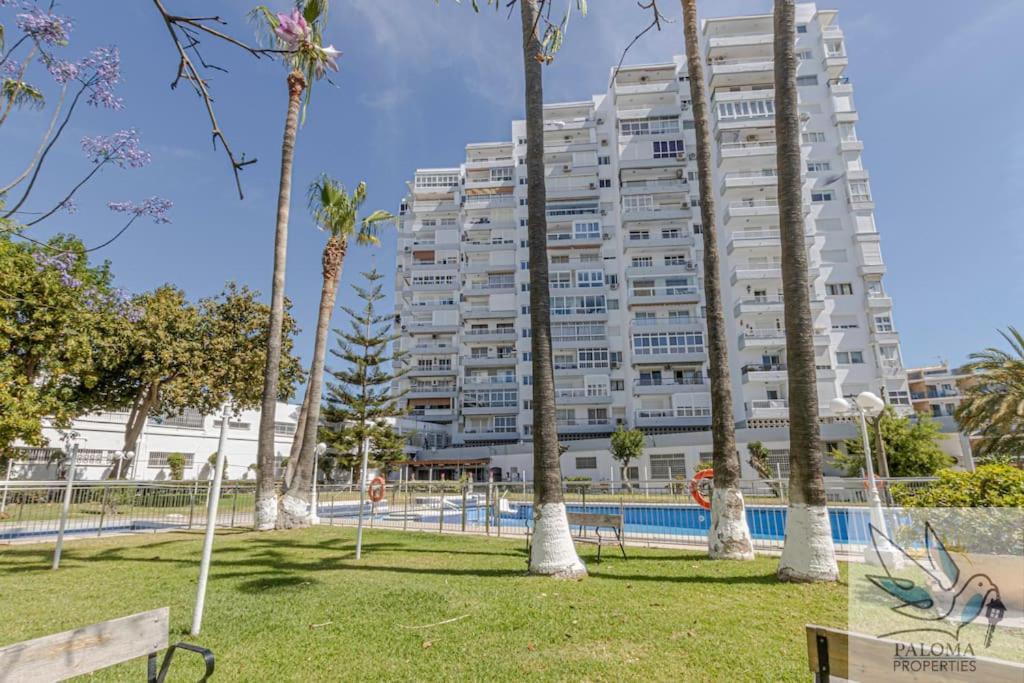 Wonderful Studio Apartment On The Beachfront Benalmádena Exterior foto
