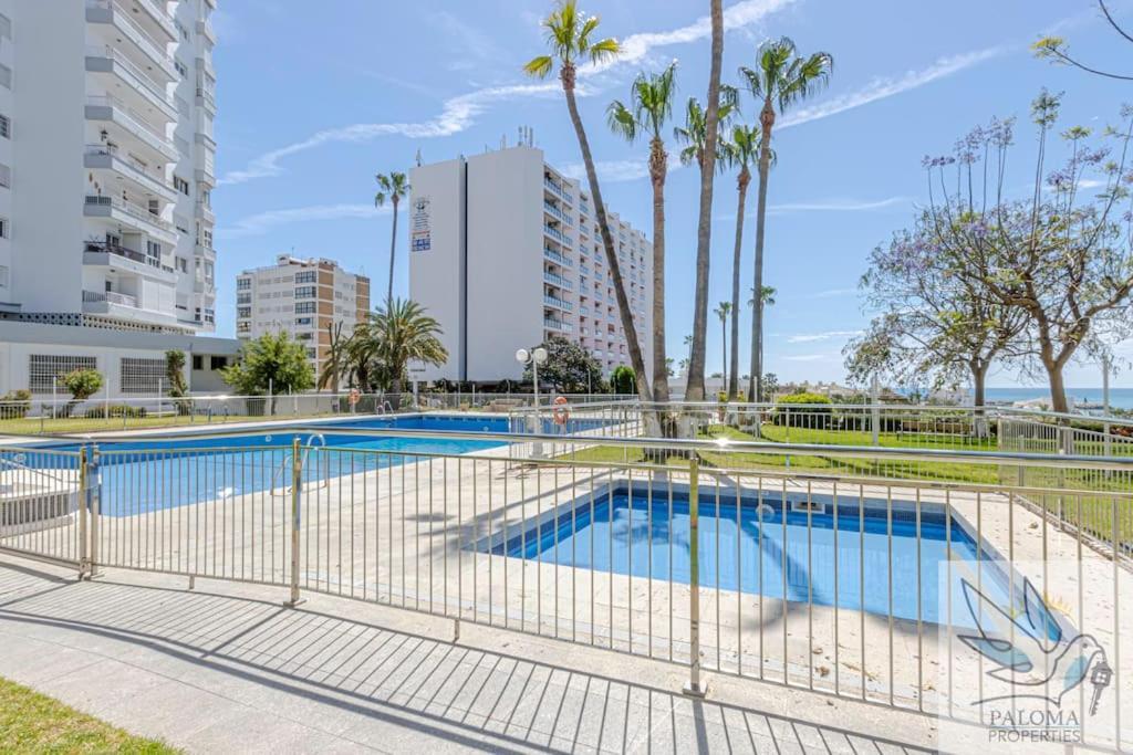 Wonderful Studio Apartment On The Beachfront Benalmádena Exterior foto