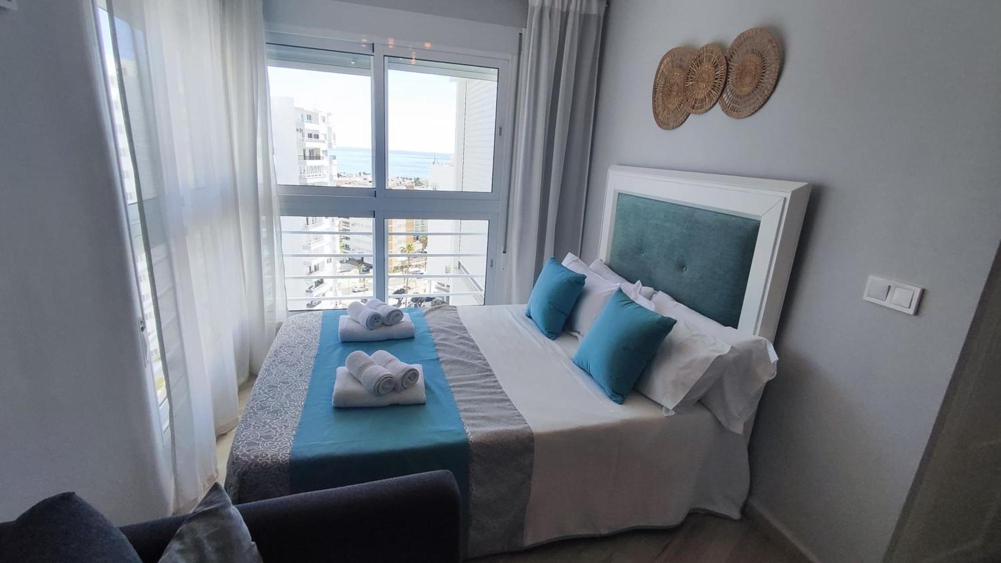 Wonderful Studio Apartment On The Beachfront Benalmádena Exterior foto